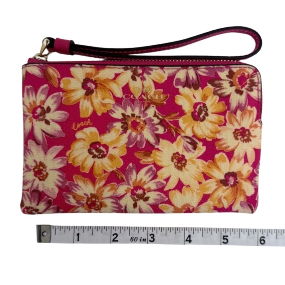 NWT Coach Pink Floral Wristlet - Picture 12 of 13